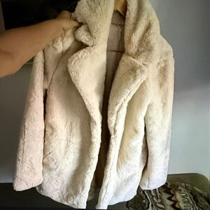 Women's Cream Faux Fur Coat small